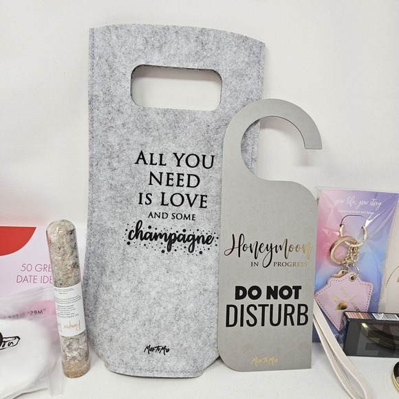 Miss‎ To Mrs Lot Of 12 Wedding Honeymoon Makeup Sleep Mask Clutch Keychain Date - Picture 4 of 8